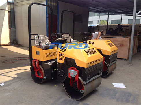 如果座駕壓路機(jī)發(fā)動(dòng)機(jī)過熱應(yīng)該怎么做？